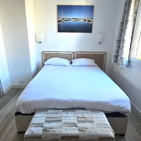 Apartmán Le Ponteil - New 2-bedroom Near & Old Town