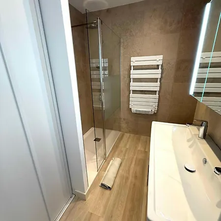 Le Ponteil - New 2-bedroom Near & Old Town Apartmán *